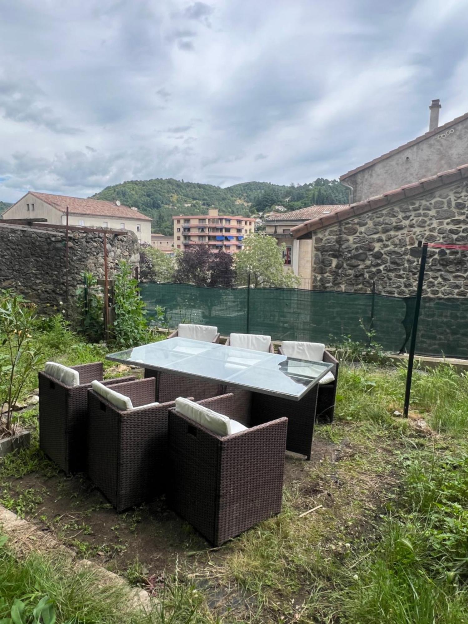 Appartement Et Jardin Vals Les Bains Vals-les-Bains Exterior foto